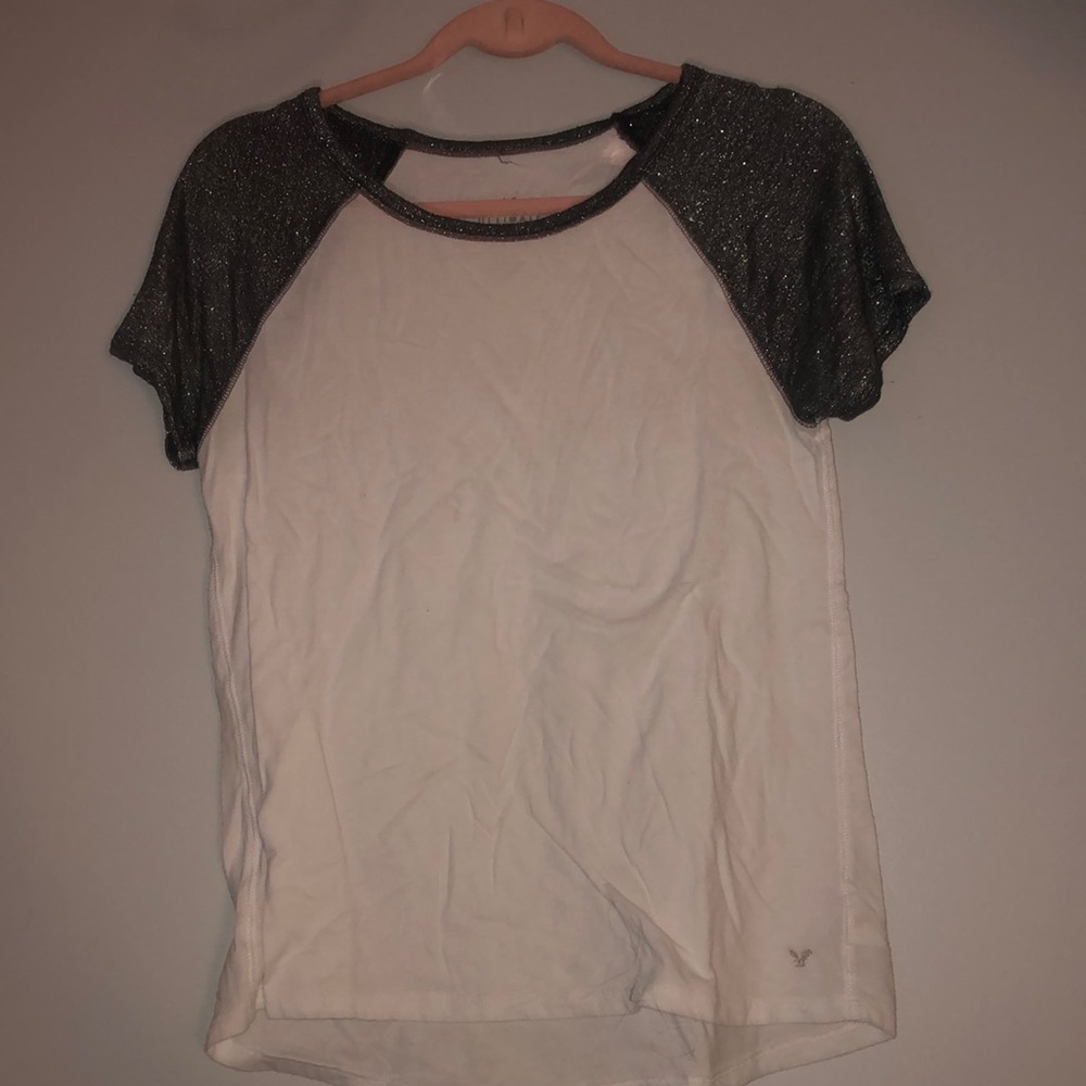 AMERICAN EAGLE White and sparkly short sleeve baseball tee
